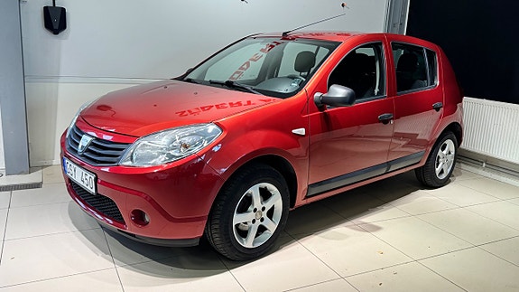 Dacia Sandero 2 of 15
