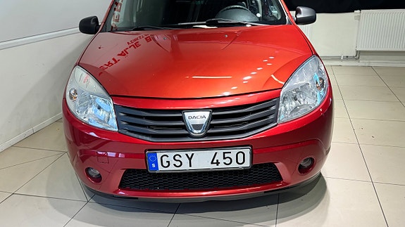 Dacia Sandero 7 of 15