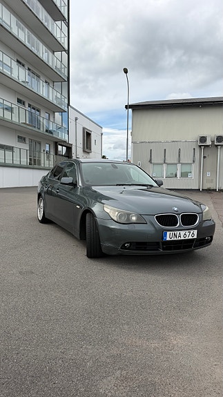 BMW 525i 5 of 5