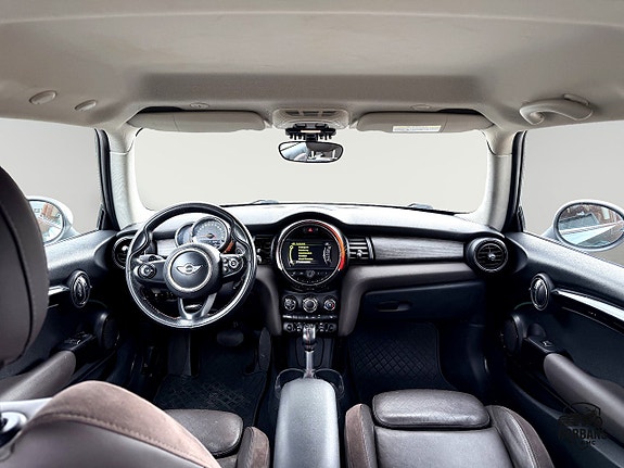 MINI Cooper S 9 of 17