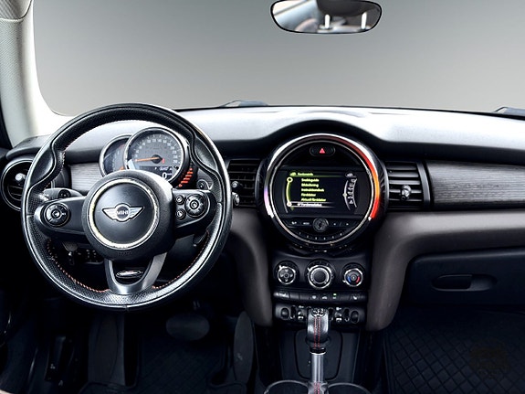 MINI Cooper S 11 of 17