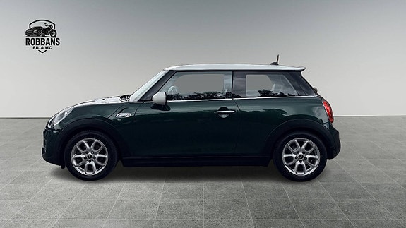 MINI Cooper S 8 of 17