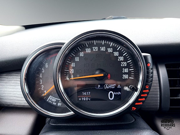 MINI Cooper S 12 of 17