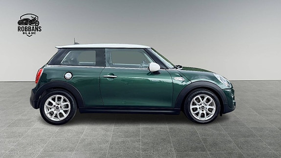 MINI Cooper S 4 of 17