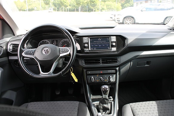 Volkswagen T-Cross 5 of 9