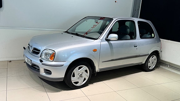 Nissan Micra 2 of 14