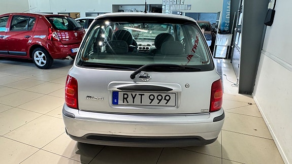 Nissan Micra 11 of 14