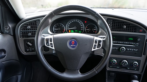 Saab 9-5 14 of 18