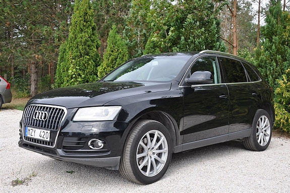 Audi Q5 2 of 13