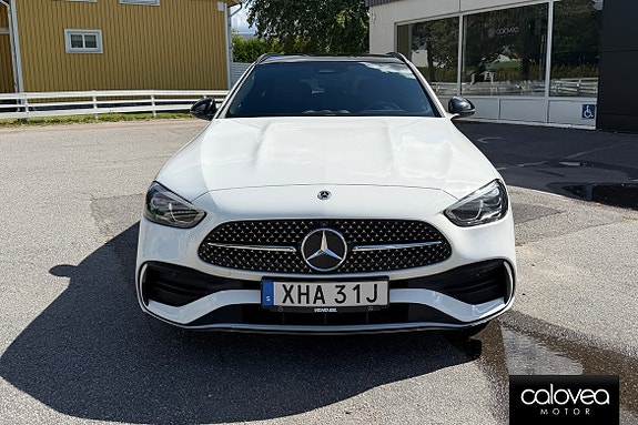 Mercedes-Benz C300 3 of 20