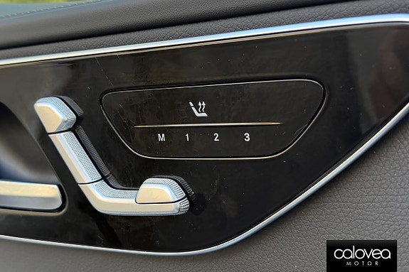Mercedes-Benz C300 14 of 20