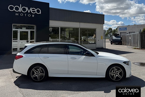 Mercedes-Benz C300 2 of 20