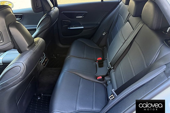 Mercedes-Benz C300 16 of 20
