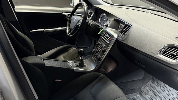 Volvo V60 19 of 22