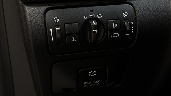 Volvo V60 13 of 22