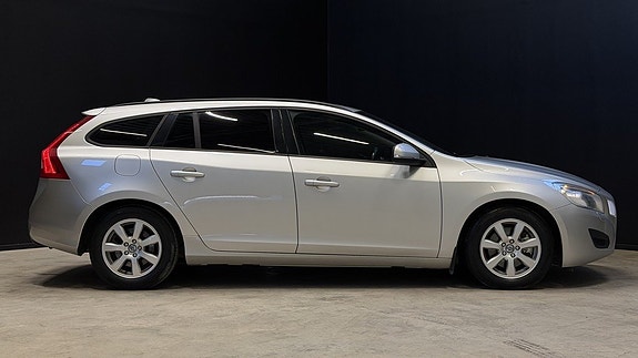 Volvo V60 8 of 22