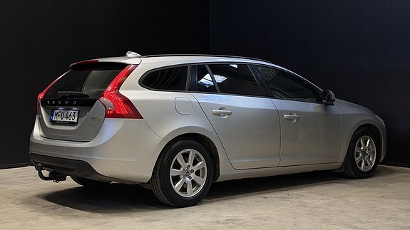 Volvo V60 7 of 22