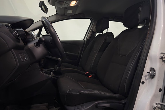 Renault Clio 8 of 20