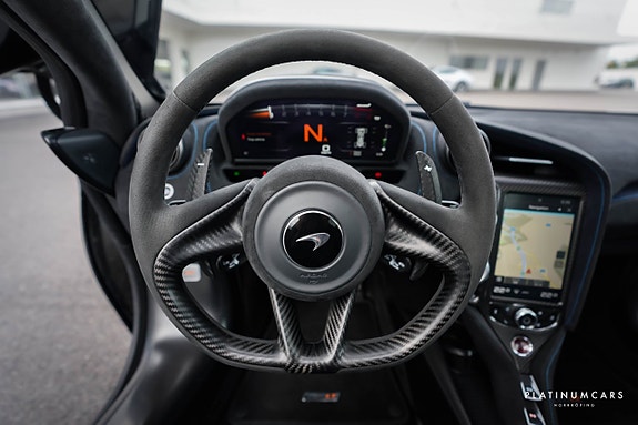 McLaren 765LT 9 of 29