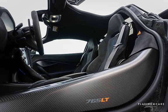 McLaren 765LT 8 of 29