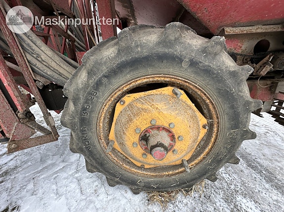 Tive 4018 gödningsmaskin 12 of 26