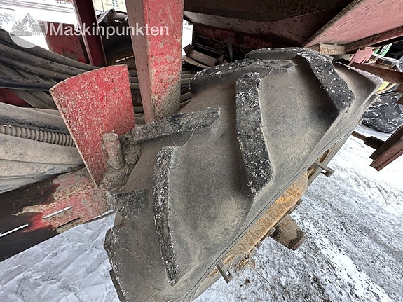 Tive 4018 gödningsmaskin 14 of 26