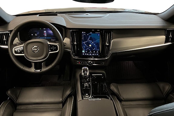 Volvo V90 10 of 30