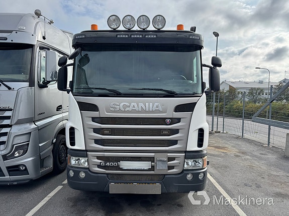 Kranväxlare Scania G400LB8X4*4HNA med HIAB kran 2 of 27