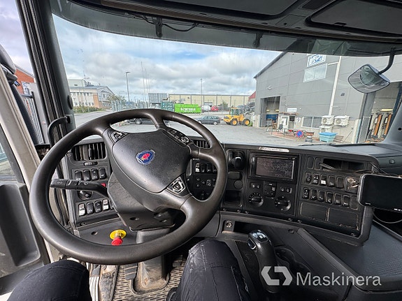 Kranväxlare Scania G400LB8X4*4HNA med HIAB kran 14 of 27