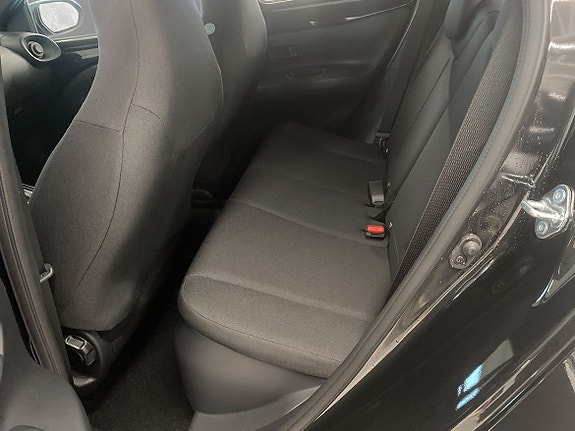 Toyota Aygo X 8 of 11