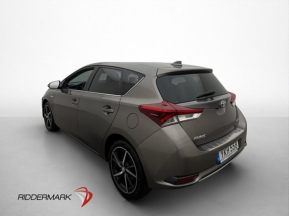 Toyota Auris 6 of 30