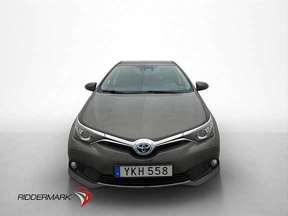 Toyota Auris 2 of 30