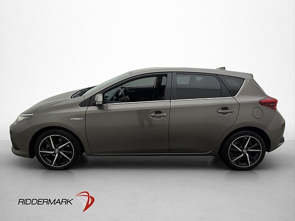 Toyota Auris 5 of 30