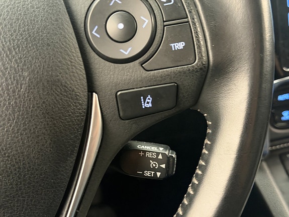 Toyota Auris 19 of 30