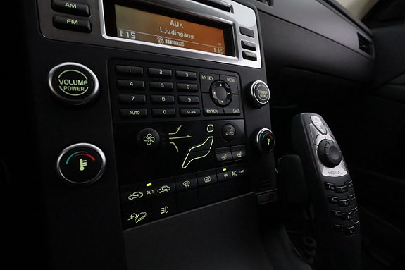 Volvo XC70 22 of 26