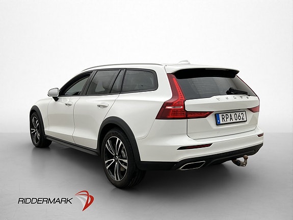 Volvo V60 Cross Country 5 of 30