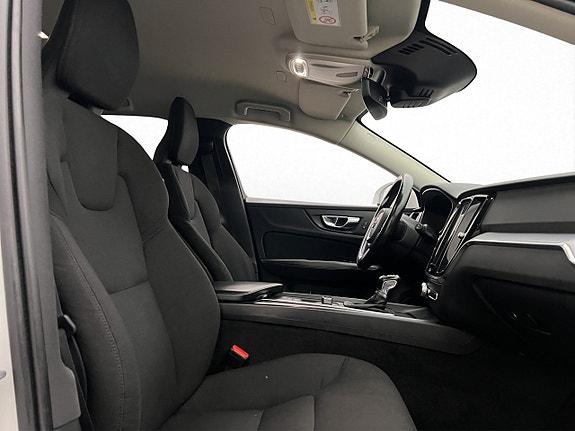 Volvo V60 Cross Country 25 of 30