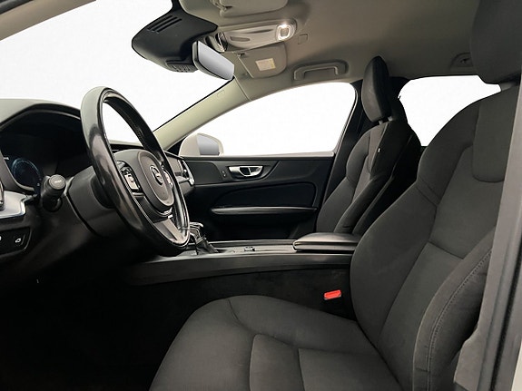 Volvo V60 Cross Country 12 of 30
