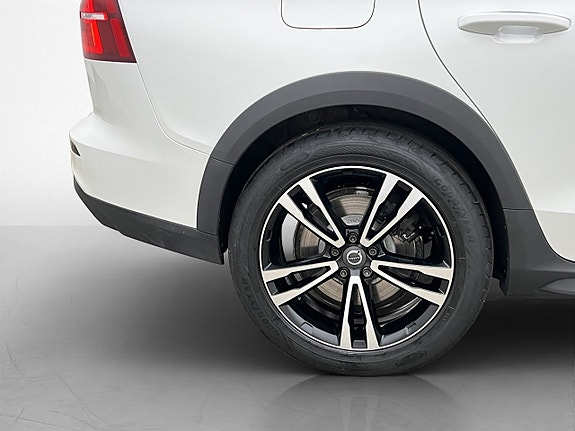 Volvo V60 Cross Country 29 of 30
