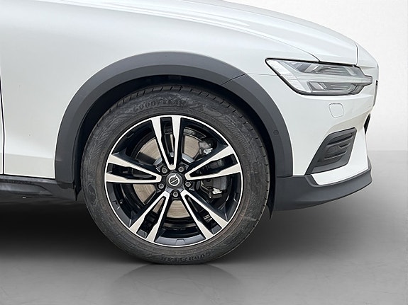 Volvo V60 Cross Country 30 of 30