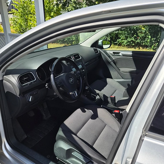 Volkswagen Golf VI 3 of 3