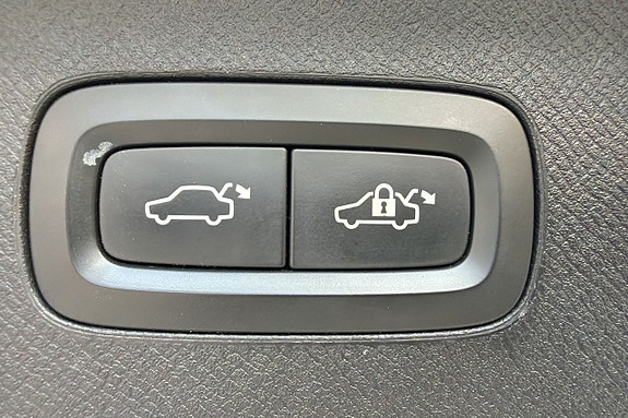 Volvo XC90 12 of 29