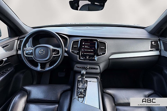 Volvo XC90 9 of 29