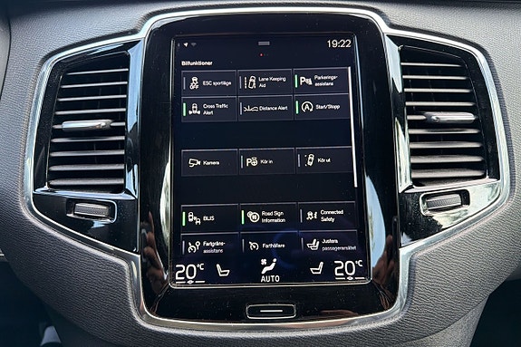 Volvo XC90 22 of 29