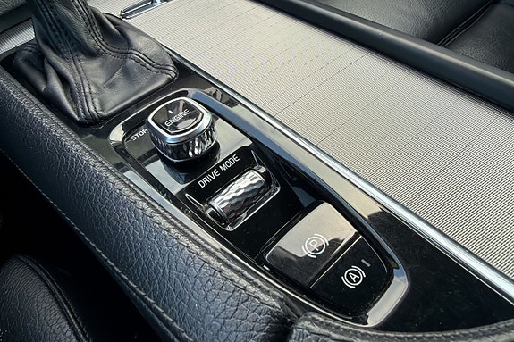 Volvo XC90 17 of 29