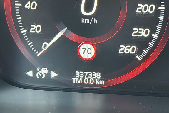 Volvo XC90 27 of 29