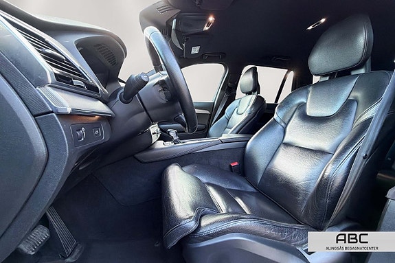 Volvo XC90 7 of 29