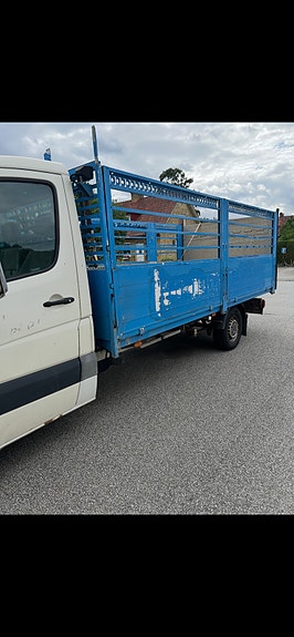 Volkswagen Crafter 5 of 9