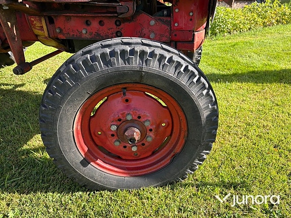 Traktor med frontlastare - Volvo BM, 400 Buster 23 of 30