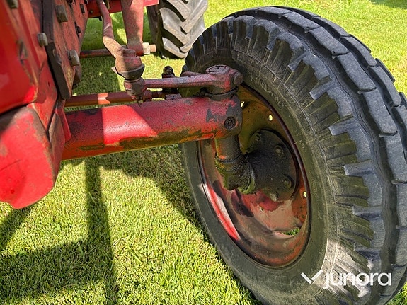 Traktor med frontlastare - Volvo BM, 400 Buster 22 of 30